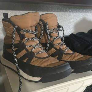 Sorel boots- size 8.5